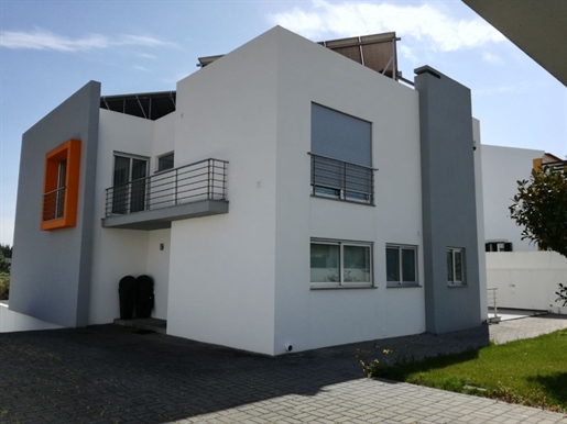 Modern House in Pontével, Cartaxo