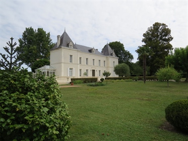 Magnificent 19th century manor house in perfect condition between Charente and Dordogne