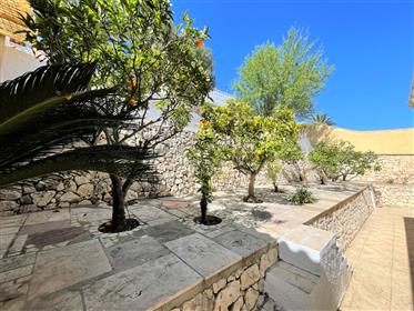 Villa With Sea Views And Valley