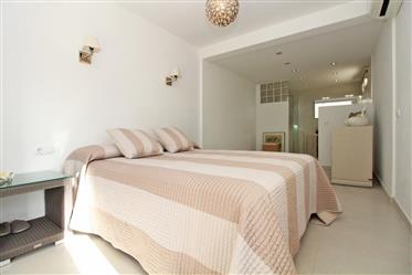 Excellent Villa With Beautiful Sea Views