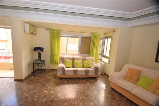 Above the buildings of Pego, you will enjoy spending time in this bright and spacious dupl