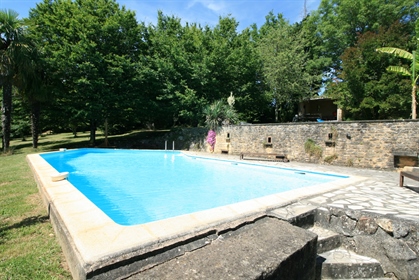 Bonito cortijo con piscina privada y gran parcela
