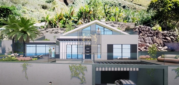 Villa T4 in Paul do Mar, Calheta