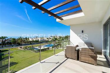 Apartment T1 with sea view 600m to the beach