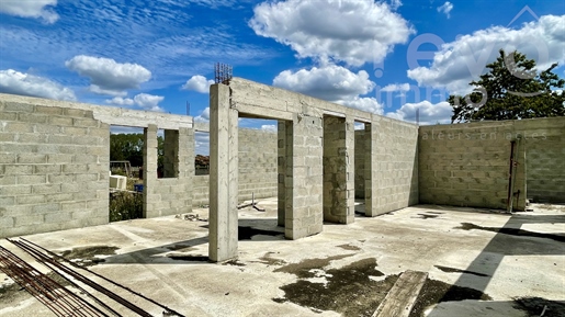 Maison à finir de construire de 140m2 au sol