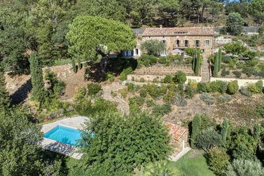 Superb 18th century restored natural stone house close to the village of La Garde-Freinet with it& 0