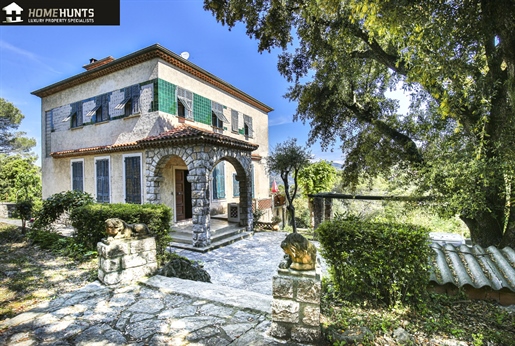 Nice Vinaigrier -Easy access to Monaco, magnificent property to restore on superb terraced land of a