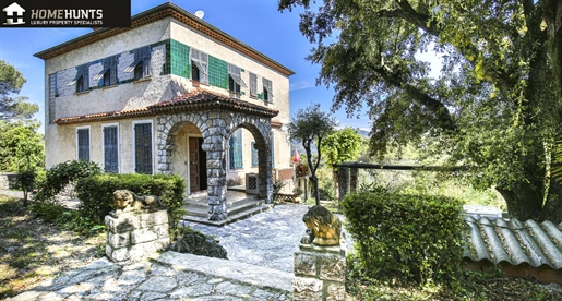 Nice Vinaigrier -Easy access to Monaco, magnificent property to restore on superb terraced land of a