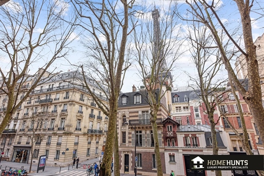 Paris 7th, 127 m2 2 bedroom apartment with a view of the Eiffel tower.

In the neighbourho