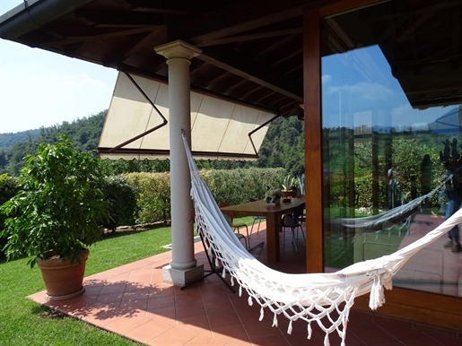Lovely Single Villa With Pool Just 10mins From Sarnico on Lake Iseo