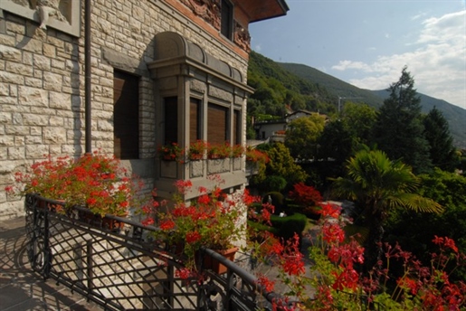 Sarnico - Villa Surre - Elegant and Historic Liberty Villa