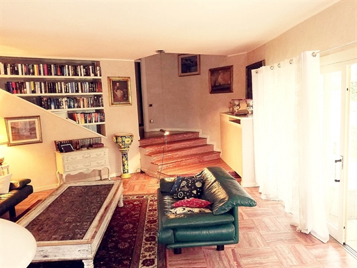 Fabulous Single Villa With Pool and Gym in Private Residence - 5 mins from Lake Iseo