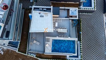 Luxueux appartement dans un nouveau bâtiment avec vue sur la mer – Top Location – Kožino