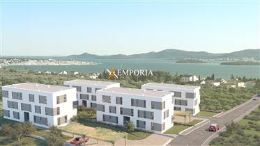 Apartment with excellent sea view, new building, Sveti Filip...