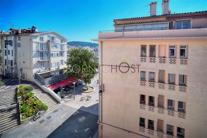 Appartamento bilocale con balconi nel centro di Cannes zona del porto vecchio, settore quai Saint Pi