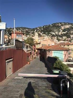 Fantastic studio with sea views in old town Villefranche sou...