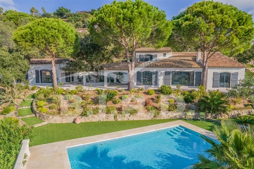 New 

L'Agence Bird presents you this beautiful property located in a private domain on 