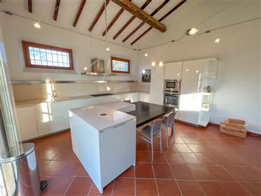 Splendid farmhouse with swimming pool a few kilometers from the sea