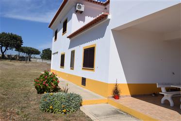 Bm 135 Grande Vila 2 Andares Propriedade com 1.2 hect. Da Terra