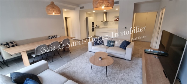 Magnífico apartamento de 120 m2 con terraza de casi 100 m2 en el centro de Saint-Tropez