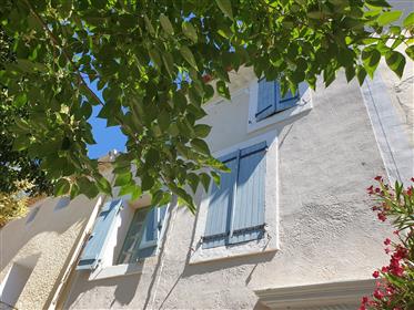Casa Grande, perto de Narbonne, Romântico, Amigável, Casa da Vila da Família