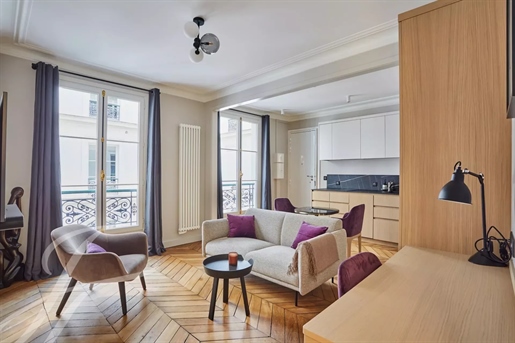 Fully renovated one bedroom apartement close to place Vendôme