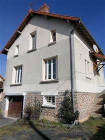 Maison Totalement Renovee A 800 M Du Centre Ville