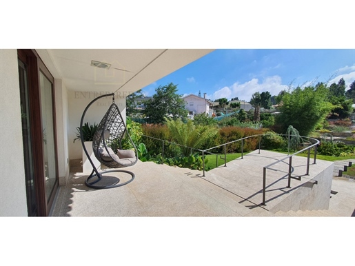 Luxury 4 bedroom villa with pool, gardens and orchard near Santa Maria da Feira Castle