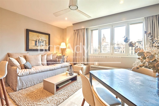 Nice refurbished brand new flat located in a royal building with 24h concierge on the Pase