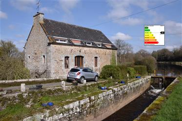 Four-Bedroom 19th Century water mill overlooking the river Blavet
