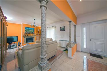 Quality 3 bedroom villa with balconies, garage, good views a...