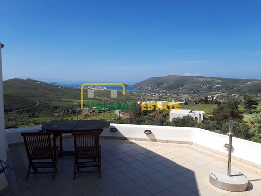 (For Sale) Residential Detached house || Cyclades/Andros-Hydrousa - 250 Sq.m, 4 Bedrooms, 450.000€