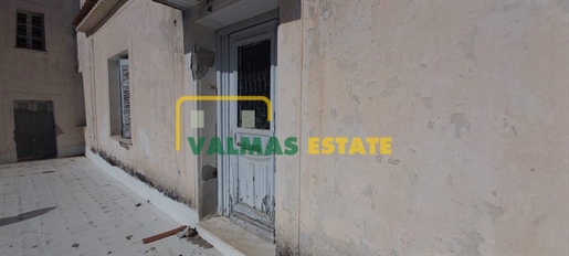 (For Sale) Residential Detached house || Cyclades/Andros Chora - 187 Sq.m, 4 Bedrooms, 180.000€