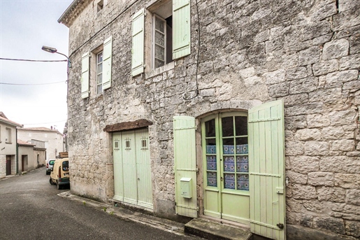 House Center Bourg to restore