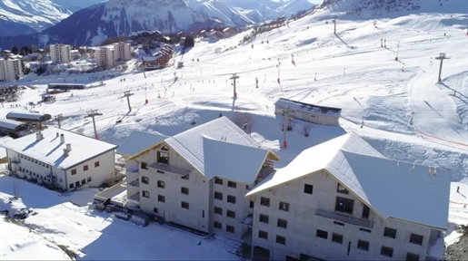 Luxury ski in and out 4 bedroom penthouse directly on the piste next to the chairlift (A) (Ap)