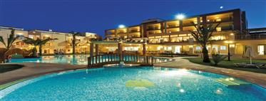 Crete Chania . For sale hotel  of category 4 * with a capaci...