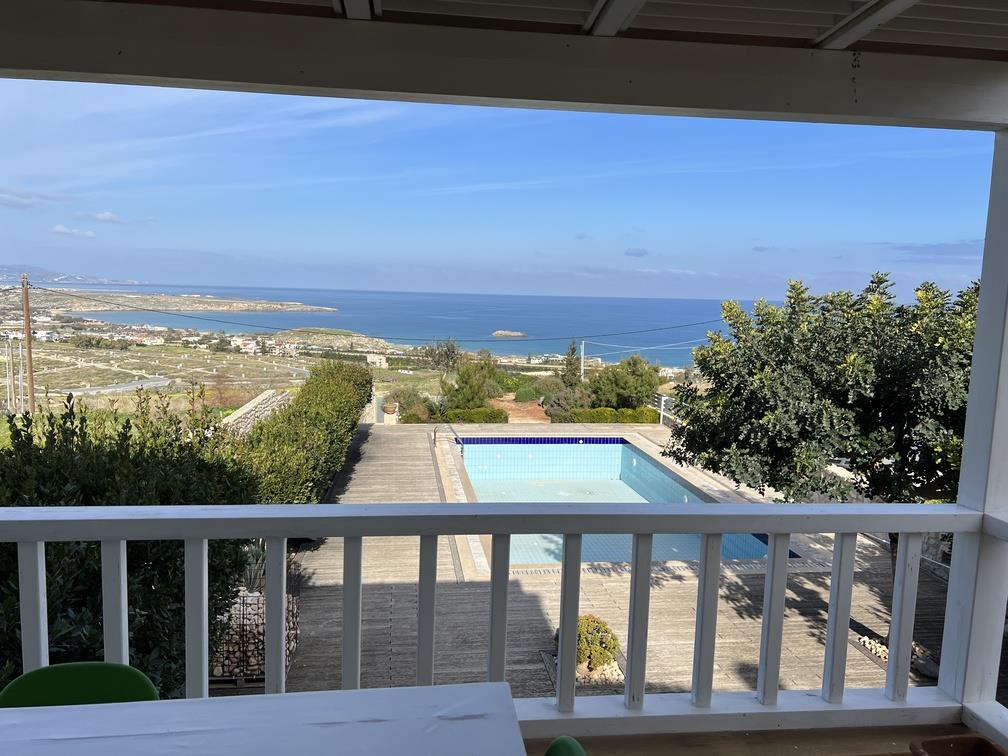 Heraklion Karteros. Beautiful 209 sqm villa for sale on a 1500 sqm plot with a unique sea view
