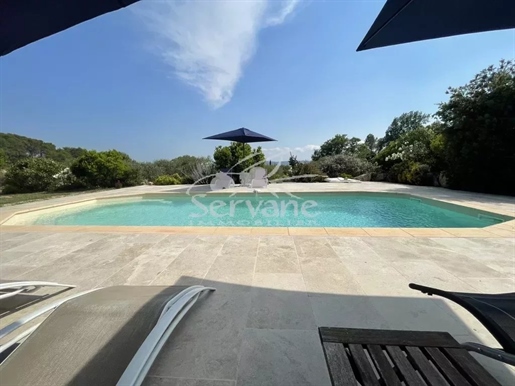 Cotignac Villa With Pool Sets On 4000 m²