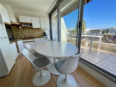 Apartment with views, terrace and parking