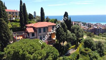 Elegant sea view villa for sale in Bordighera