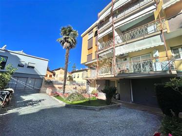 Apartment for sale in the centre of Bordighera.