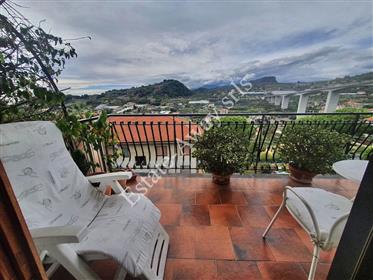 Apartment with garden and swimming pool for sale in Bordighe...