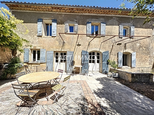 À Vendre À Robion Mas Provençal Avec Appartement Indépendant