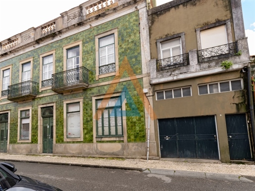 Magnifico prédio Centenário no centro da cidade de Ovar