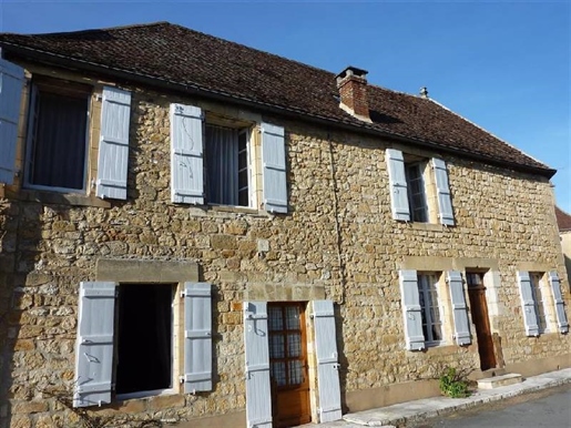 Beautiful Village Stone House, With GARDEN
In the heart of a medieval bastide of the Péri