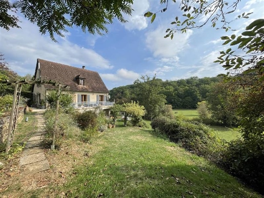House with tobacco barn and nice view

House (132m²/1985) with basement (89m²), tobacco 