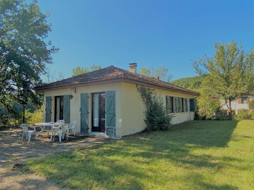 House (93m² approximately, built in the 60s) with spacious basement (97m² approximately) o