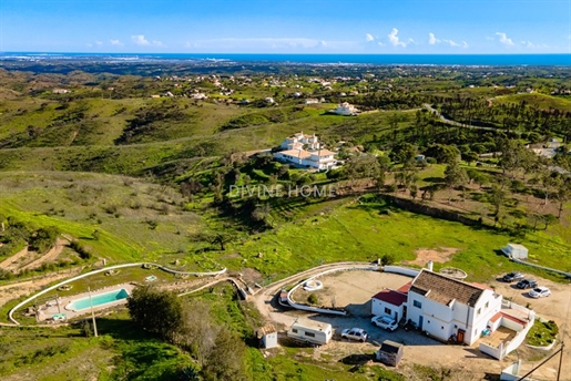 Investment opportunity with amazing 360º sea & country views