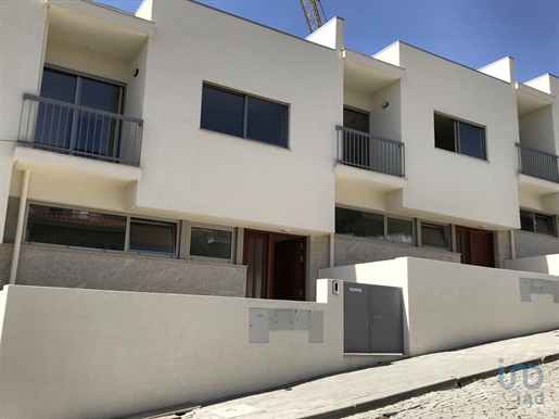 Casa / Villa T3 em Porto de 196,00 m²
