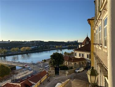 Prédio na alta da cidade de Coimbra